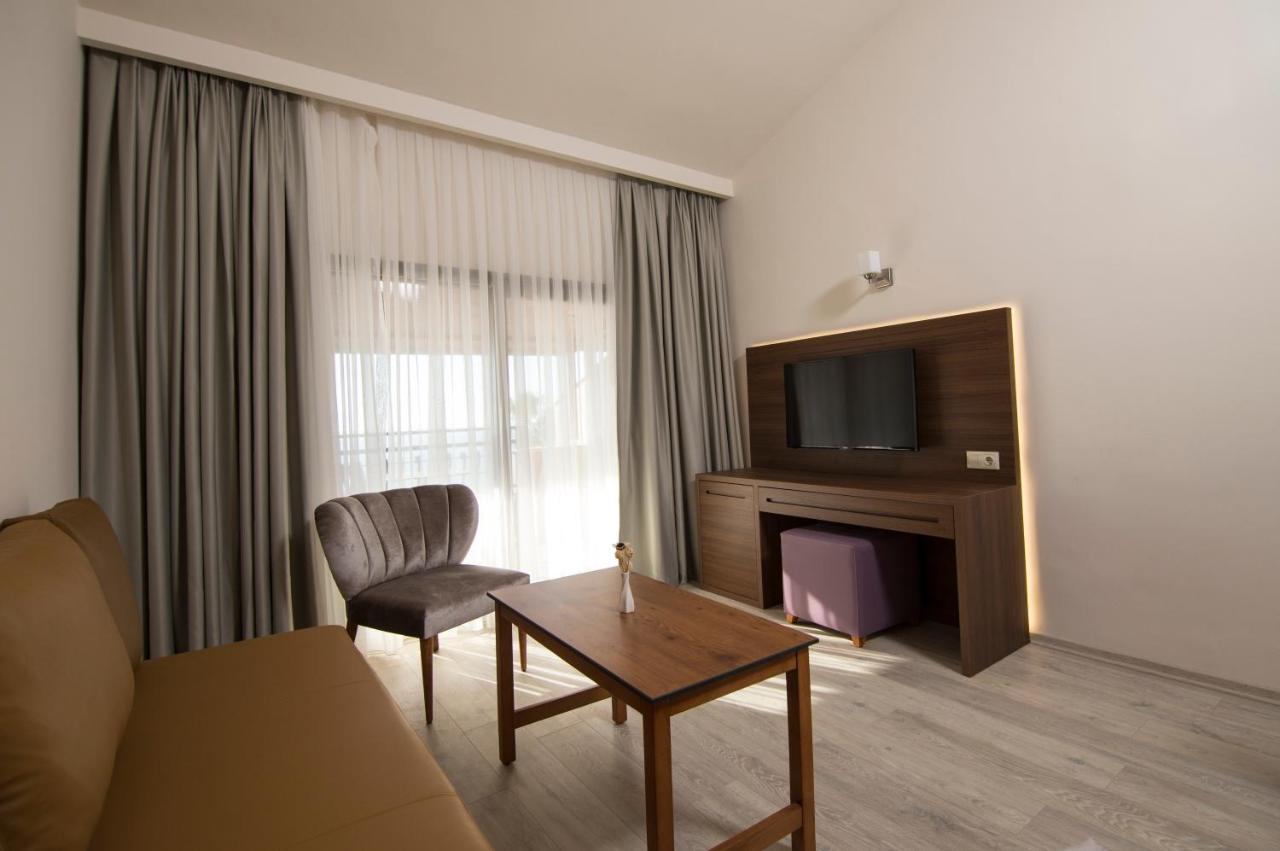 Neopol Hotel Kusadasi Exterior photo